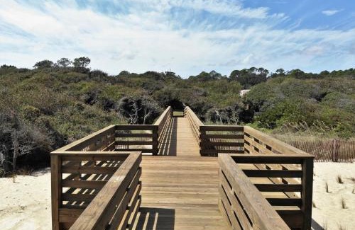 Jekyll Island House | Almost Heaven: Family-Friendly Retreat with Kitchen Amenities
