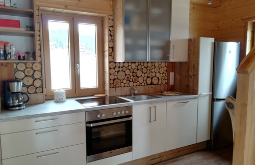 Bad Sankt Leonhard im Lavanttal House | Almrauschhütte: Your Escape with Spa and Ocean Views!