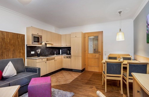 Dienten am Hochkoenig Apartment | Almsuite Large at ALMHOF: Relax with Spa and Hot Tub