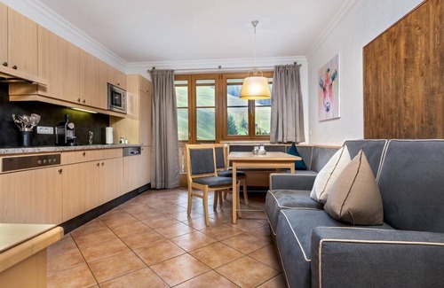 Dienten am Hochkoenig Apartment | Almsuite Large at ALMHOF: Relax with Spa and Hot Tub
