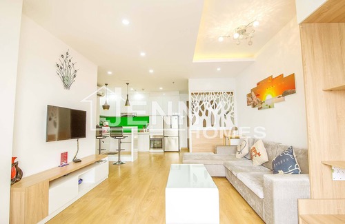 District 7 Apartment | Experience AlmXep's 1 Bedroom Apartment with Pool Access