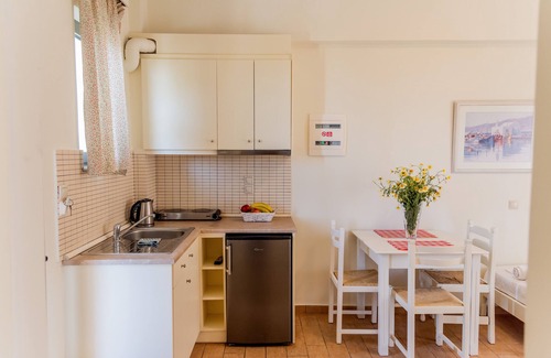 Sfakaki House | Oceanfront Almyra Apartments with Pool & Breakfast Included