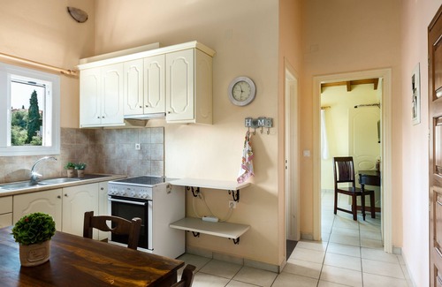 Dassia Apartment | Guest Rated 10/10: Aloe Apartments Near Dassia Beach