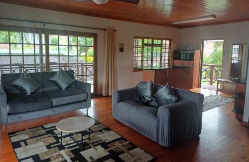 East London Apartment | Oceanfront Aloe Apartments with Breakfast and Ocean Views