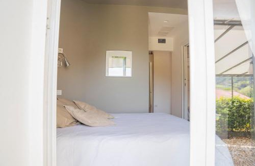 Bargonasco Apartment | Relaxing Villa Luisa: Poolside Retreat Steps from the Sea
