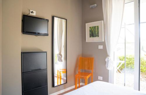 Bargonasco Apartment | Relaxing Villa Luisa: Poolside Retreat Steps from the Sea