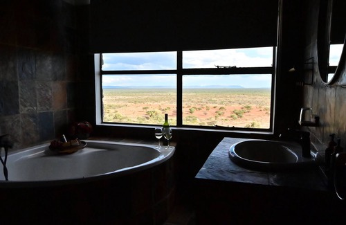Otjiwarongo Cabin | Discover Aloegrove Safari Lodge: Top-Rated Family Retreat