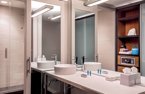 Alpharetta Hotel | Unwind at Aloft Alpharetta with Pool and Family Amenities