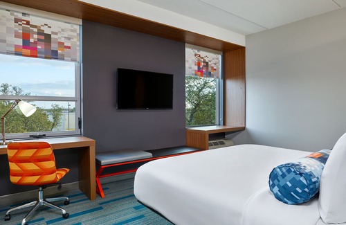 McNeil Hotel | Discover Aloft Austin Northwest: Family-Friendly Getaway