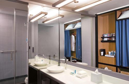 Shenzhen Hotel | Discover Aloft Dynamic Town: Pet-Friendly & Poolside Haven