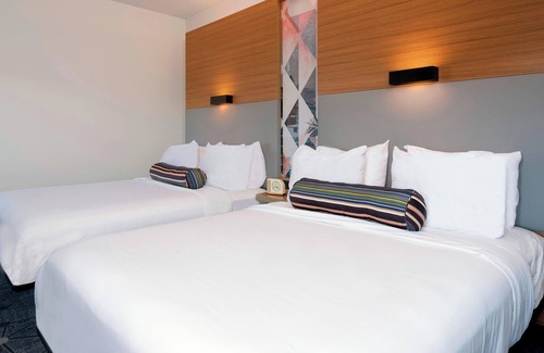 Northside Hotel | Discover Aloft Jacksonville Airport - Pool, Spa & Dining