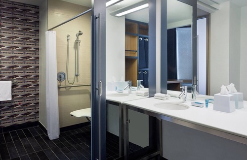 Southside Hotel | Discover Aloft Jacksonville Tapestry Park: Top-Rated Amenities