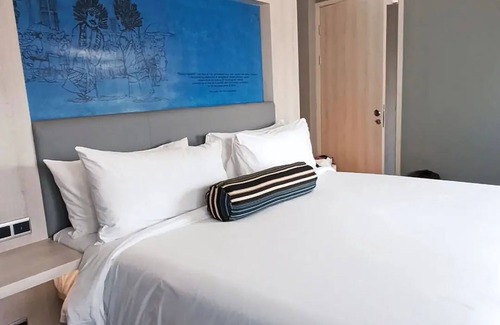 Kebon Sirih Hotel | Trendy Aloft Jakarta Wahid Hasyim: Pool, Spa & More