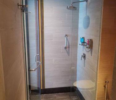 Kebon Sirih Hotel | Modern Comfort at Aloft Jakarta Wahid Hasyim Hotel