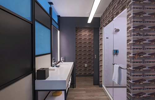 Ferndale Hotel | Inviting Aloft Little Rock West: Rated 9/10 with Pool & Dining