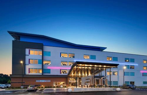 Wetmore Hotel | Pet-Friendly Retreat Near UTSA with Pool Access
