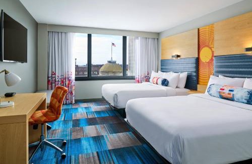 South Bend Hotel | Inviting Aloft South Bend: Pet-Friendly Stay with Pool