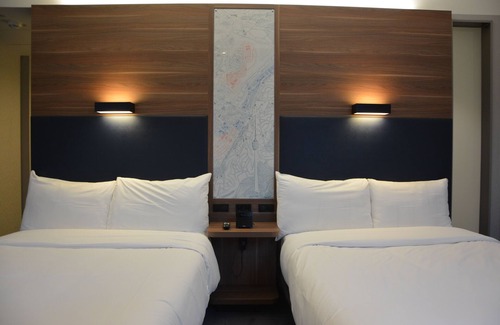 Europaviertel Hotel | Discover Aloft Stuttgart: Spa Retreat with Breakfast & More