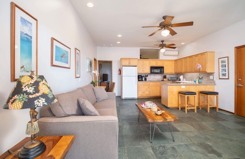 Kihei House | Aloha AKU Honu Suite - Beachfront Paradise with Ocean Views
