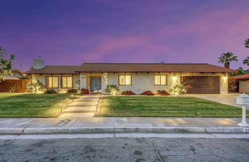 Palm Springs House | Experience Aloha Palm Springs: Private Casita & Top Amenities