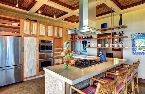 Historic Lahaina Front Street House | Discover Aloha Spirit Maui: Family-Friendly 2 Bedroom Retreat