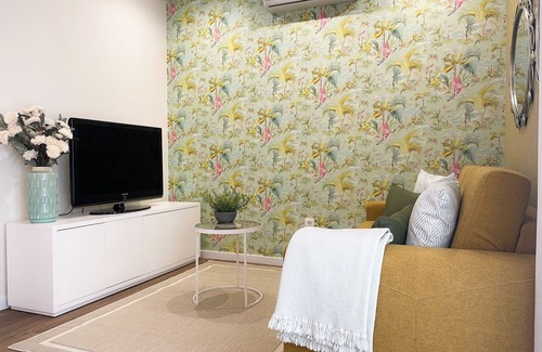 Nazare House | Unforgettable Stay at Alojamento Batata - Peixe Borboleta