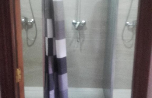 Linhares de Cima House | Pet-Friendly Alojamento Castro with Breakfast Included