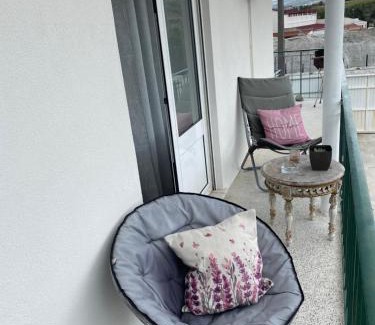 Gouveia House | Budget-Friendly Alojamento D. Duarte - Pet & Child Friendly!