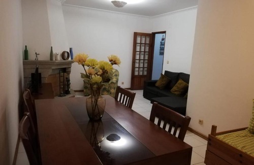 Fundao Apartment | Child-Friendly Retreat at Alojamento Local Santos