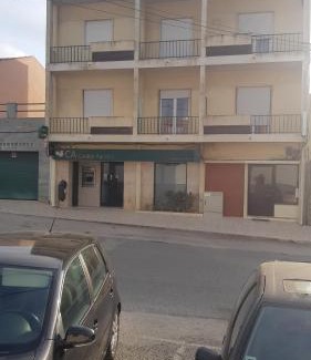 Atouguia da Baleia House | Budget-Friendly Alojamentos S.José with Great Guest Ratings