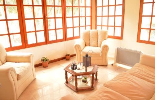San Carlos de Bariloche Bed & Breakfast | Discover Alojamiento Los Alelies: Family & Pet Friendly Stay