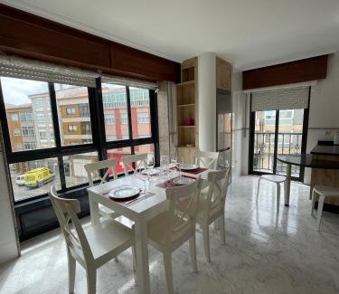 Catasol Apartment | Guest Rated: Alojamiento Apostol 2 with Hot Tub & Family Fun