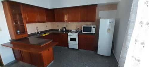 Bragado House | Pet-Friendly Alojamiento BRAGADO with Perfect 10 Review