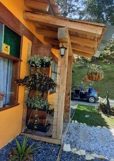 El Penol House | Pet-Friendly Cabaña El Peñol near Piedra, Guatapé - 10/10 Rated