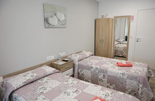 Sigueiro Apartment | Comfortable Alojamiento Camiño Real with Family-Friendly Amenities