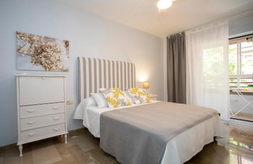 Camino de Ronda Apartment | Family-Friendly Alojamiento Camino de Ronda with Parking