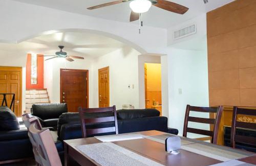 Chihuahua House | Cozy 3-Bedroom Accommodation for Families - Rated 9.8/10