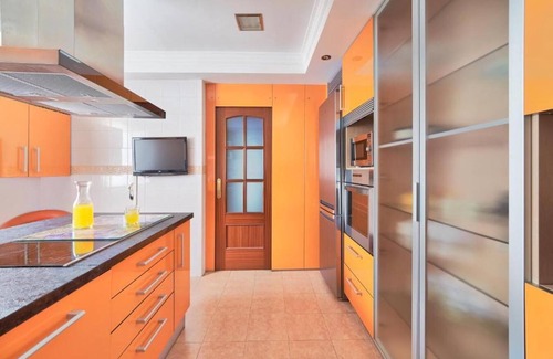 San Felipe Neri Apartment | Budget-Friendly Accommodation for 6 in Central Málaga