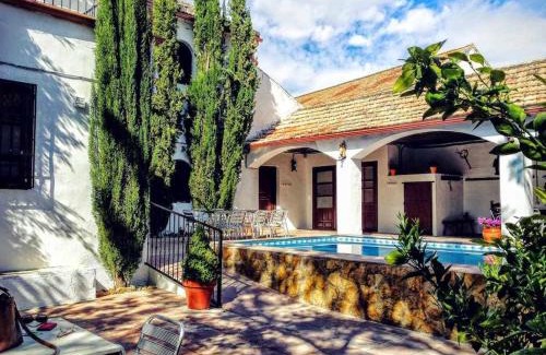 Escoznar House | Oceanfront Comfort at Alojamiento El Cortijuelo