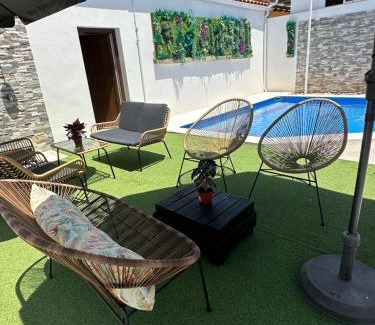 Valdesalor House | Pet-Friendly Oceanfront Retreat at Alojamiento El Miajon