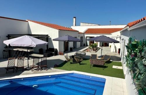 Valdesalor House | Pet-Friendly Oceanfront Retreat at Alojamiento El Miajon