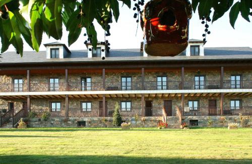 Villar de Otero House | Relaxing Rural Escape at Los Trobos - Guest Rated 8.9/10
