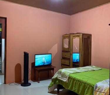 Rivas Apartment | Budget-Friendly Alojamiento en Rivas for Families and Pets