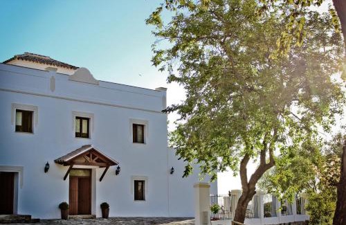 Alcala de los Gazules Apartment | Enjoy Oceanfront Bliss at Alojamiento Rural El Lario