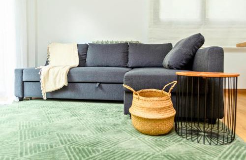 Ransol Apartment | AndBnB: Cozy Retreat in Nature with Free Parking