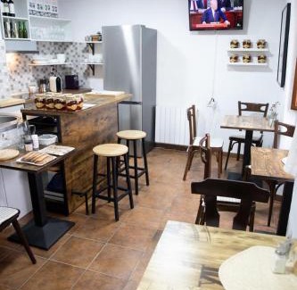 Alhama de Granada House | Top-Rated Alojamiento La Escalera for Memorable Stays