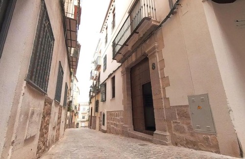 Jaen Apartment | Top-Rated Alojamiento Los Naranjos with Pool & Free Parking