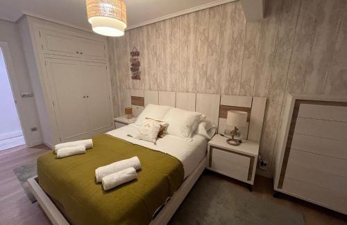 Laredo Apartment | Relaxing Stay at Alojamiento Mar y Bienestar with Hot Tub