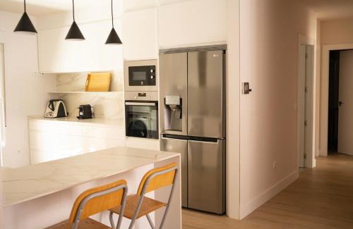 Leon Apartment | Modern Apartment in Central León with Family & Pet-Friendly Perks