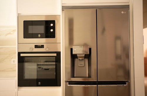 Leon Apartment | Modern Apartment in Central León with Family & Pet-Friendly Perks